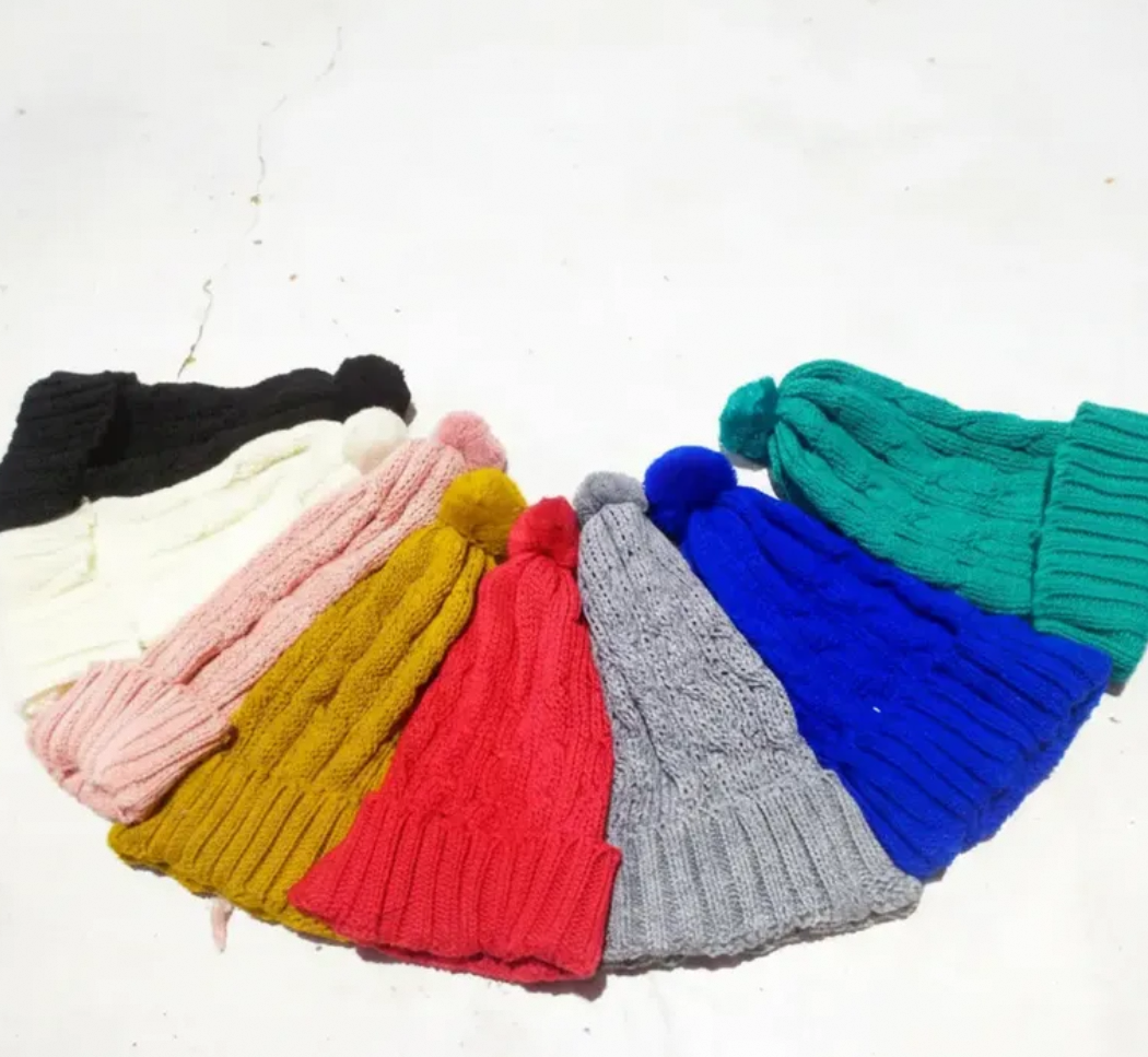 GORRO POMPON