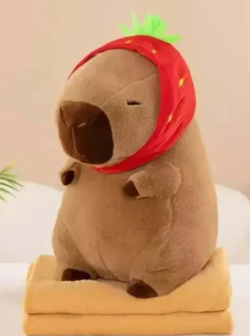MANTA PELUCHE KAPIBARA con gorro de frutilla