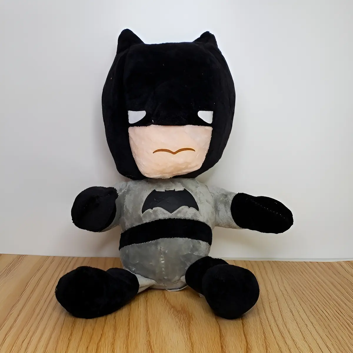 BATMAN PELUCHE 23 cm